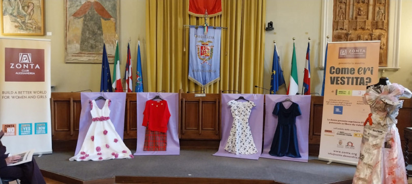 Com’eri vestita? Contro la violenza di genere